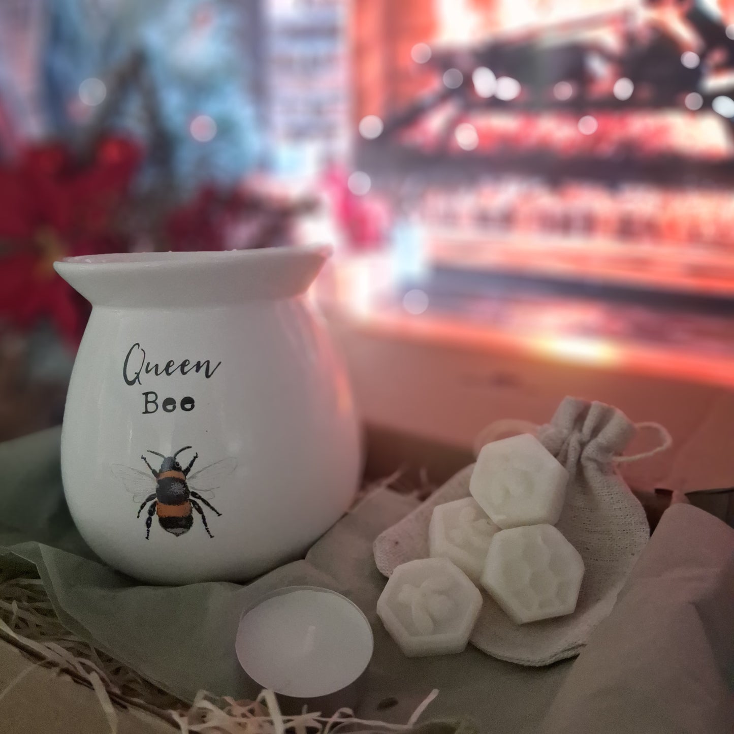 Queen Bee Wax Warmer & Melts giftset