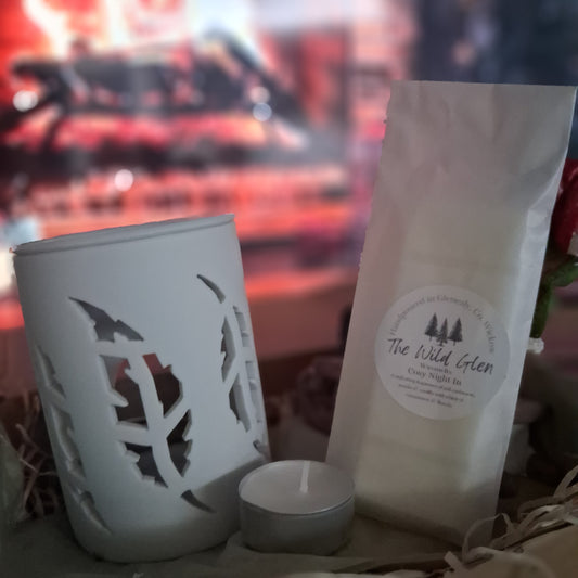 White Feather Cut Out Wax Warmer with Wax Melt bar